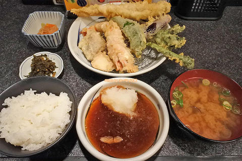 ランチ限定の天ぷらセットはボリューム満点「まつりや」大阪メトロ長居駅